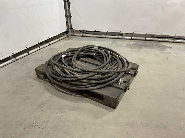 Partij hydrauliek slangen - afbeelding 1 van  4