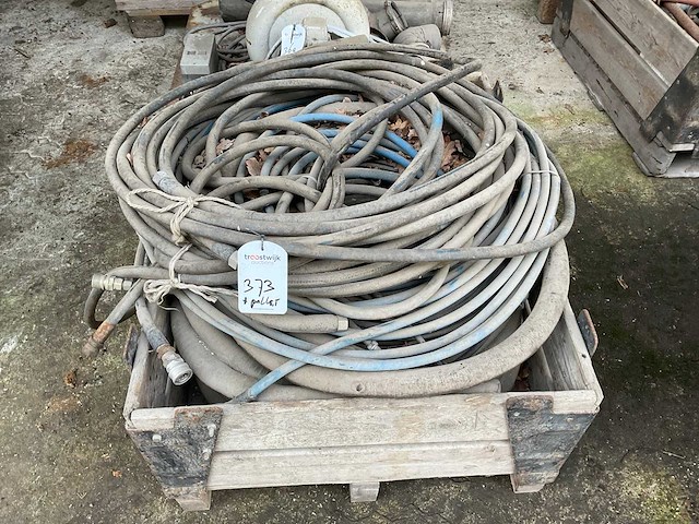 Partij hydrauliek slangen - afbeelding 1 van  2