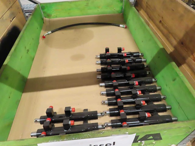 Partij hydrauliek - afbeelding 9 van  22