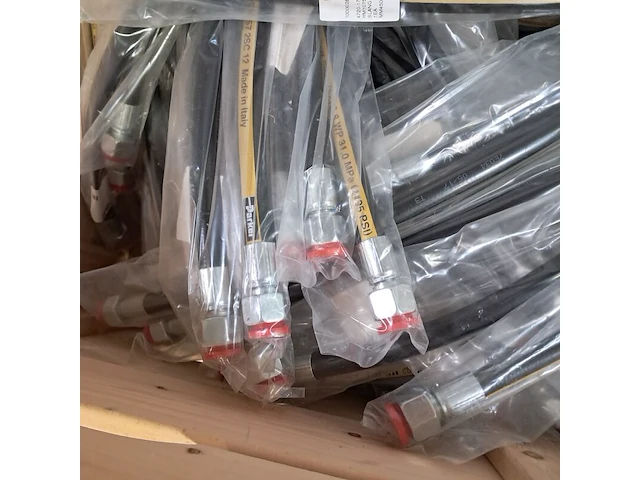 Partij hydrauliekslangen, o.a daf, parker, o.a hm107519 - afbeelding 3 van  9
