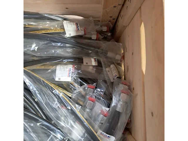 Partij hydrauliekslangen, o.a daf, parker, o.a hm107519 - afbeelding 6 van  9