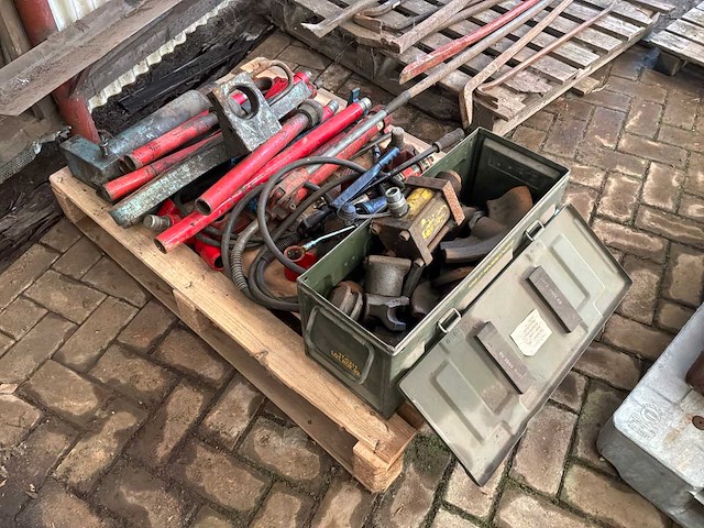 Partij hydraulisch gereedschap - afbeelding 2 van  6