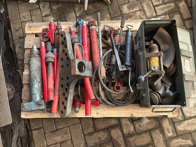 Partij hydraulisch gereedschap - afbeelding 3 van  6
