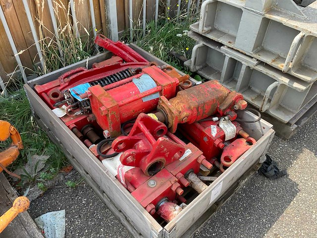 Partij hydraulisch gereedschap - afbeelding 2 van  9