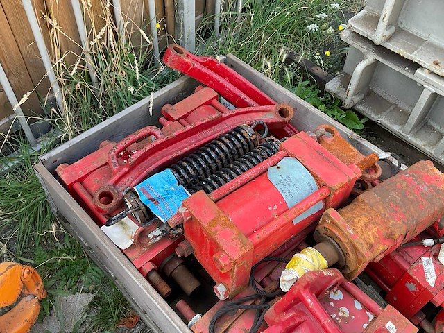 Partij hydraulisch gereedschap - afbeelding 3 van  9