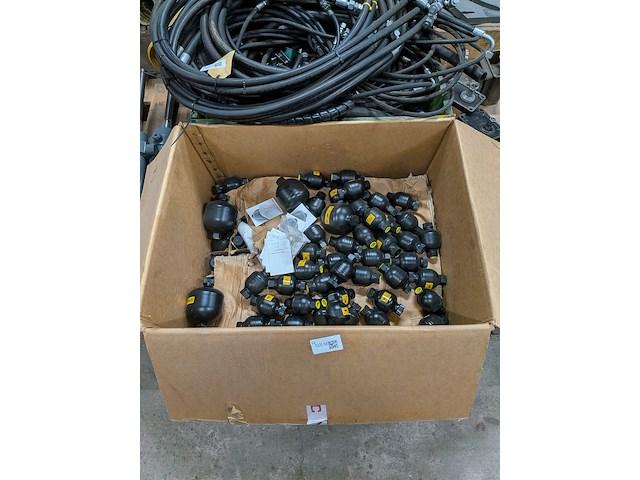 Partij hydraulische accumulatoren hydac - afbeelding 1 van  9