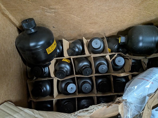 Partij hydraulische accumulatoren hydac - afbeelding 9 van  9