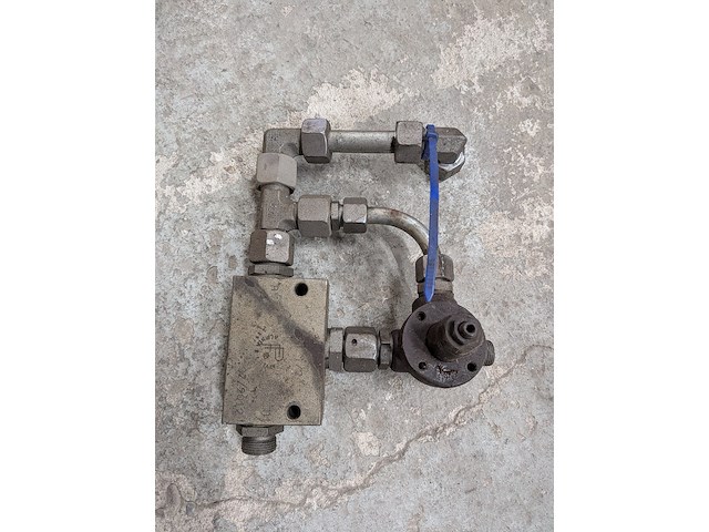 Partij hydraulische componenten - afbeelding 11 van  22