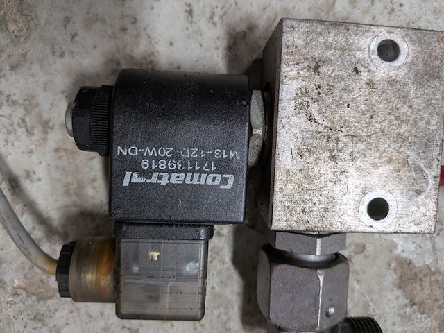 Partij hydraulische componenten - afbeelding 18 van  22