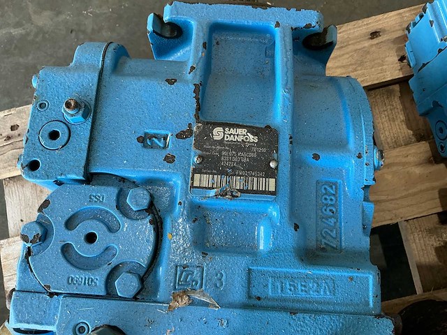 Partij hydraulische pompen - afbeelding 4 van  18