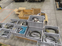 Partij hydraulische slangen en toebehoren - afbeelding 1 van  9