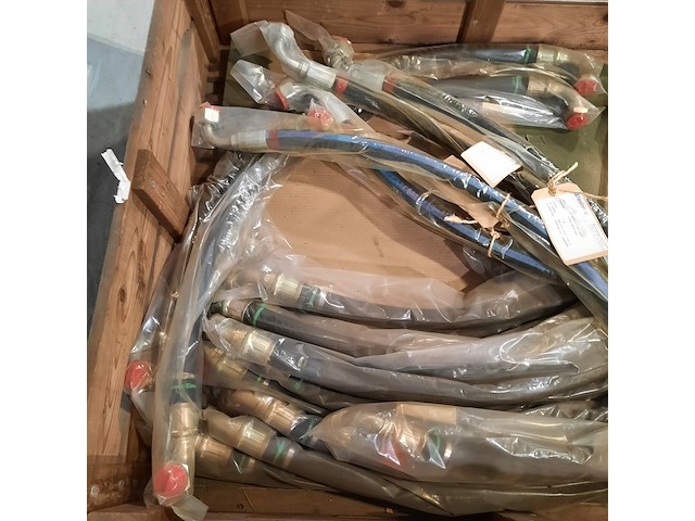 Partij hydraulische slangen, o.a. gates - afbeelding 7 van  7