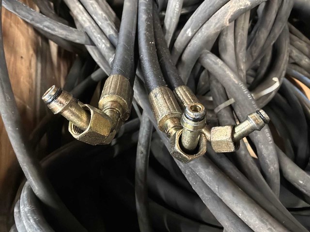 Partij hydraulische slangen - afbeelding 3 van  3