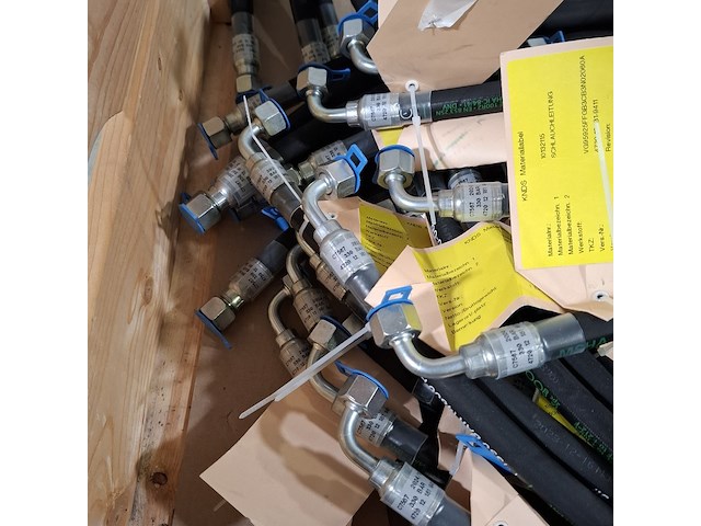 Partij hydraulische slangen - afbeelding 6 van  7