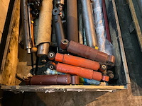 Partij hydraulische werkcilinders - afbeelding 2 van  3