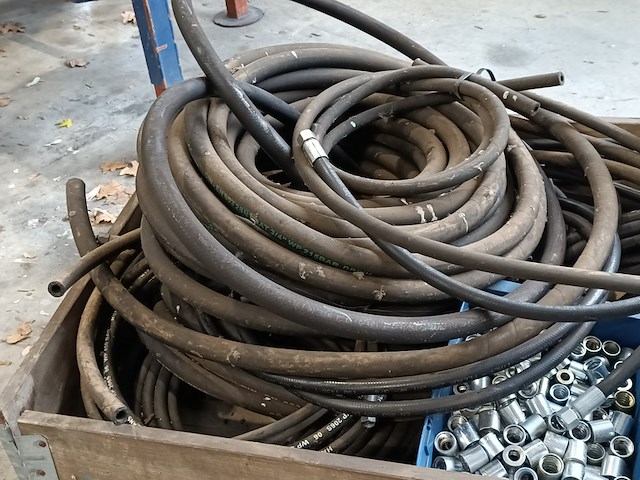 Partij hydro slang en koppelingen - afbeelding 5 van  9