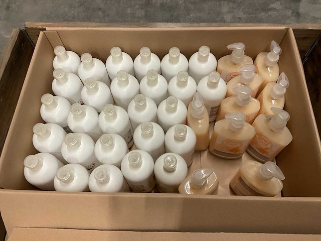 Partij hygiëne producten - afbeelding 5 van  7