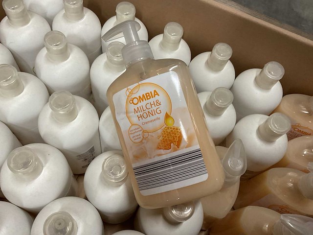 Partij hygiëne producten - afbeelding 6 van  7