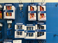 Partij hyundai tangen, kitspuiten en handgereedschappen (circa 45 stuks) - afbeelding 4 van  8