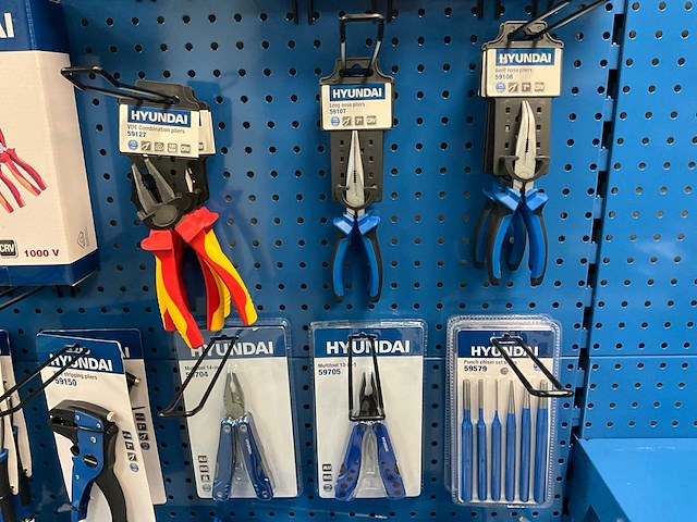 Partij hyundai tangen, kitspuiten en handgereedschappen (circa 45 stuks) - afbeelding 6 van  8