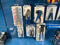 Partij hyundai tangen, kitspuiten en handgereedschappen (circa 45 stuks) - afbeelding 7 van  8