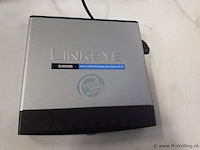 Partij ict-benodigdheden o.a. netgear prosafe gigabit switch gs105 & experia box v10 & linksys slm2008 - 1000mbps - afbeelding 2 van  5