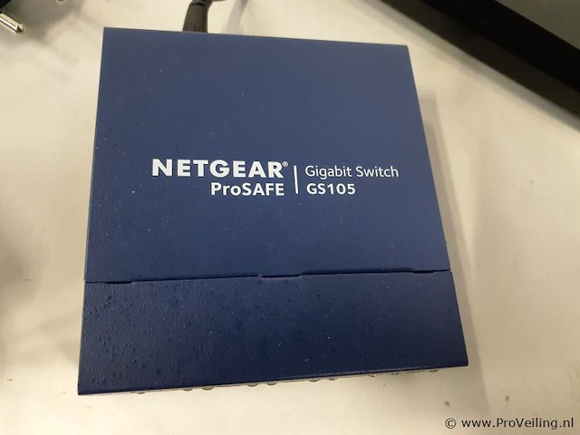 Partij ict-benodigdheden o.a. netgear prosafe gigabit switch gs105 & experia box v10 & linksys slm2008 - 1000mbps - afbeelding 3 van  5