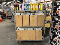 Partij idrink bekers en kunststof opbergbakken - afbeelding 1 van  9