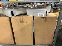 Partij idrink bekers en kunststof opbergbakken - afbeelding 4 van  9