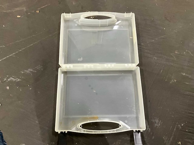 Partij idrink bekers en kunststof opbergbakken - afbeelding 9 van  9