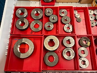 Partij ijkringen , raadkalibers en snijgereedschap