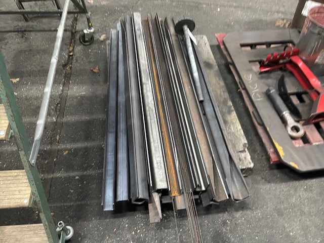 Partij ijzer voorraad - afbeelding 3 van  9