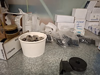 Partij ijzerwaar en bevestigingsmateriaal - afbeelding 2 van  44