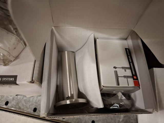 Partij ijzerwaar en bevestigingsmateriaal - afbeelding 16 van  44