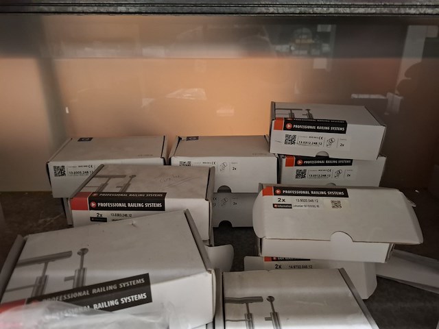 Partij ijzerwaar en bevestigingsmateriaal - afbeelding 20 van  44