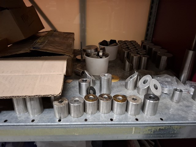 Partij ijzerwaar en bevestigingsmateriaal - afbeelding 28 van  44