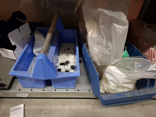 Partij ijzerwaar en bevestigingsmateriaal - afbeelding 30 van  44