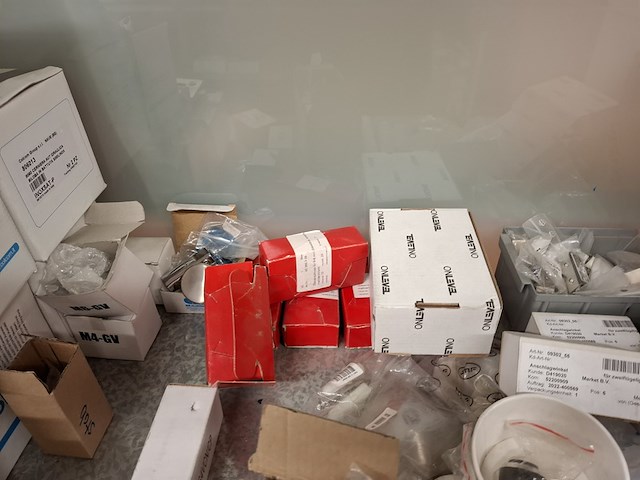 Partij ijzerwaar en bevestigingsmateriaal - afbeelding 44 van  44