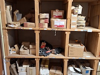 Partij ijzerwaar in 15x vak - afbeelding 23 van  35