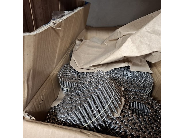 Partij ijzerwaar in 4x vak - afbeelding 8 van  13