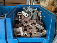 Partij ijzerwaar in magazijnbakjes - afbeelding 19 van  61