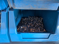Partij ijzerwaar in magazijnbakjes - afbeelding 32 van  61
