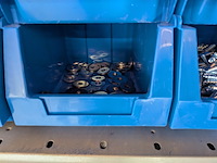 Partij ijzerwaar in magazijnbakjes - afbeelding 44 van  61