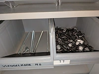 Partij ijzerwaren o.a. blum, fisher - afbeelding 101 van  104