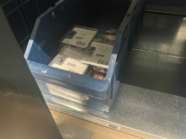 Partij ijzerwaren o.a. hangsloten - afbeelding 7 van  15