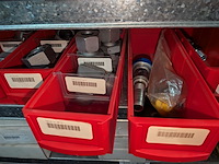 Partij ijzerwaren o.a. manometers - afbeelding 4 van  56