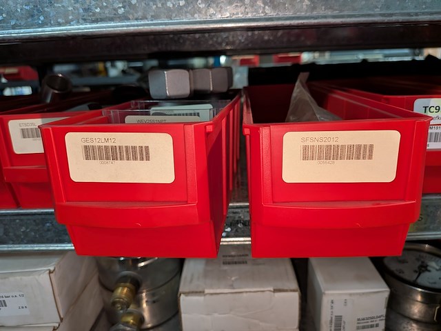 Partij ijzerwaren o.a. manometers - afbeelding 5 van  56