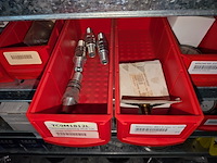 Partij ijzerwaren o.a. manometers - afbeelding 6 van  56