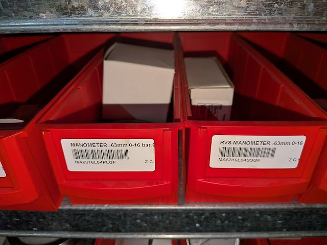 Partij ijzerwaren o.a. manometers - afbeelding 7 van  56