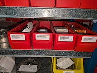 Partij ijzerwaren o.a. manometers - afbeelding 9 van  56